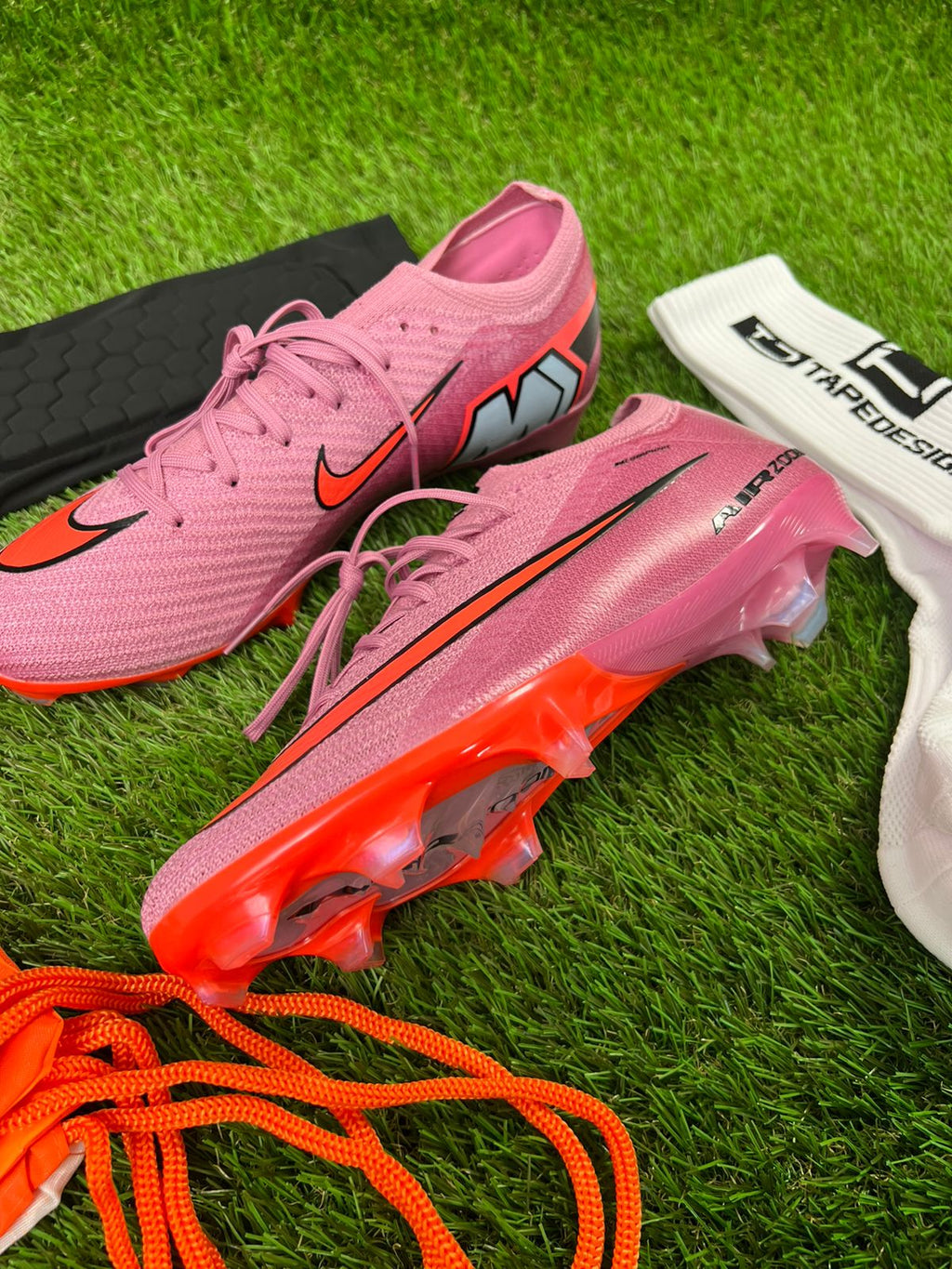 Pack élite 2026 : Mercurial Air Zoom +chaussettes grip +sac + livraison gratuite